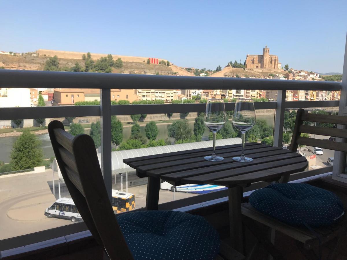 Apartamento Recien Reformado Con Vistas Al Rio Balaguer Exterior photo